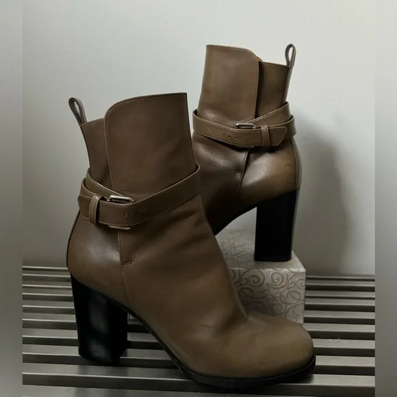 🩶Celine Leather Ankle Boots - Picture 2 of 16